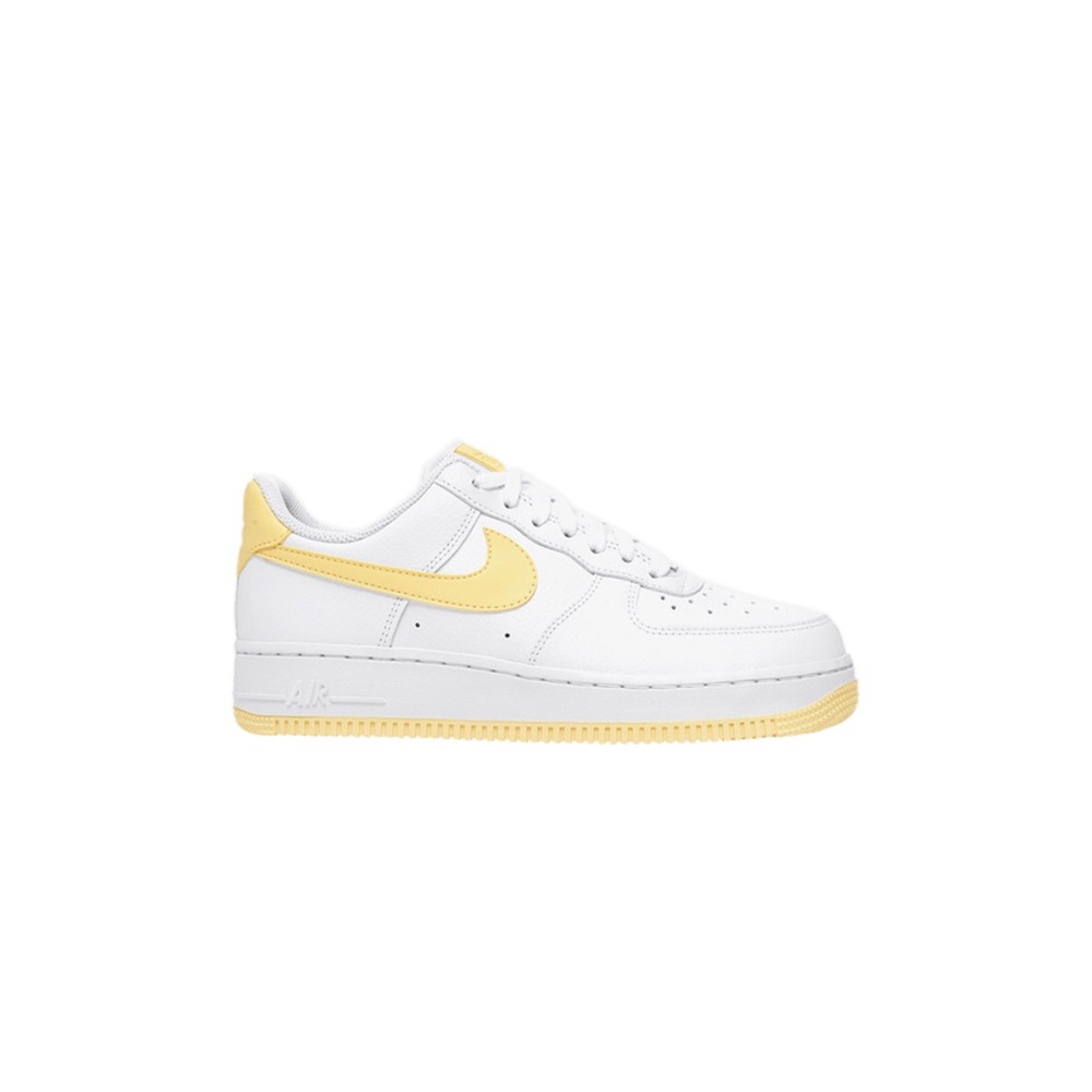 NIKE Wmns Air Force 1 Low '07 'Bicycle Yellow'